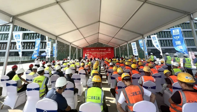 比技能 亮风采 确保高效完成建设任务