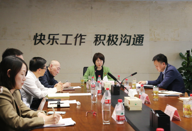 学思想 强党性 重实践 建新功