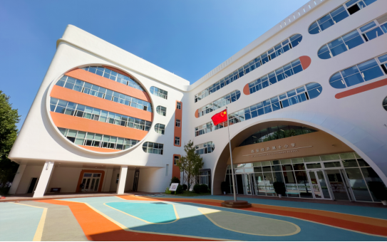 开学在即  经开十小焕然迎新