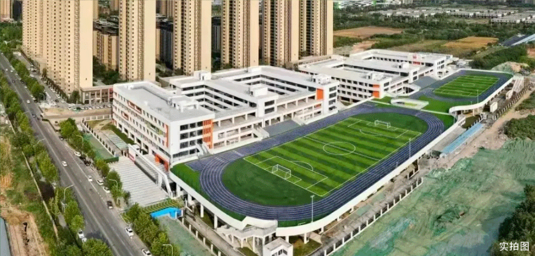 白桦林晓带你看经开 | 解锁家门口的“顶配”资源，教育医疗全都有！